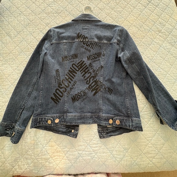 Authentic  Moschino jacket. - Picture 2 of 5